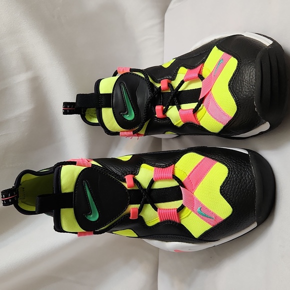 Nike Other - Nike Air Scream LWP Black Menta Pink Trainer Lightweight Sneakers (M Size 9)